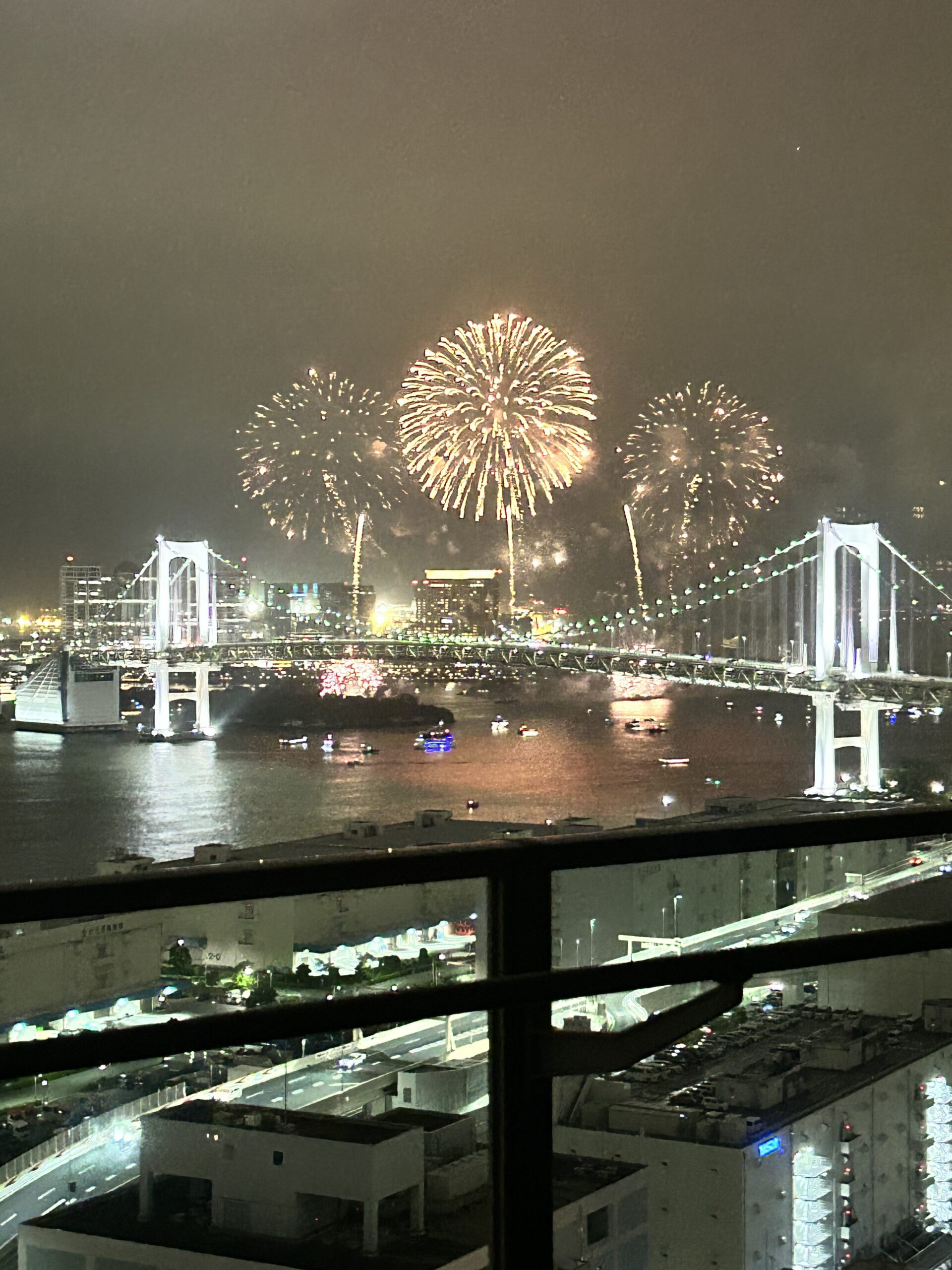 お台場花火をマンションから見る 未来型花火エンターテインメント「STAR ISLAND 2026」Watching the Odaiba Fireworks from a Condominium — Futuristic Fireworks Entertainment “STAR ISLAND 2026”